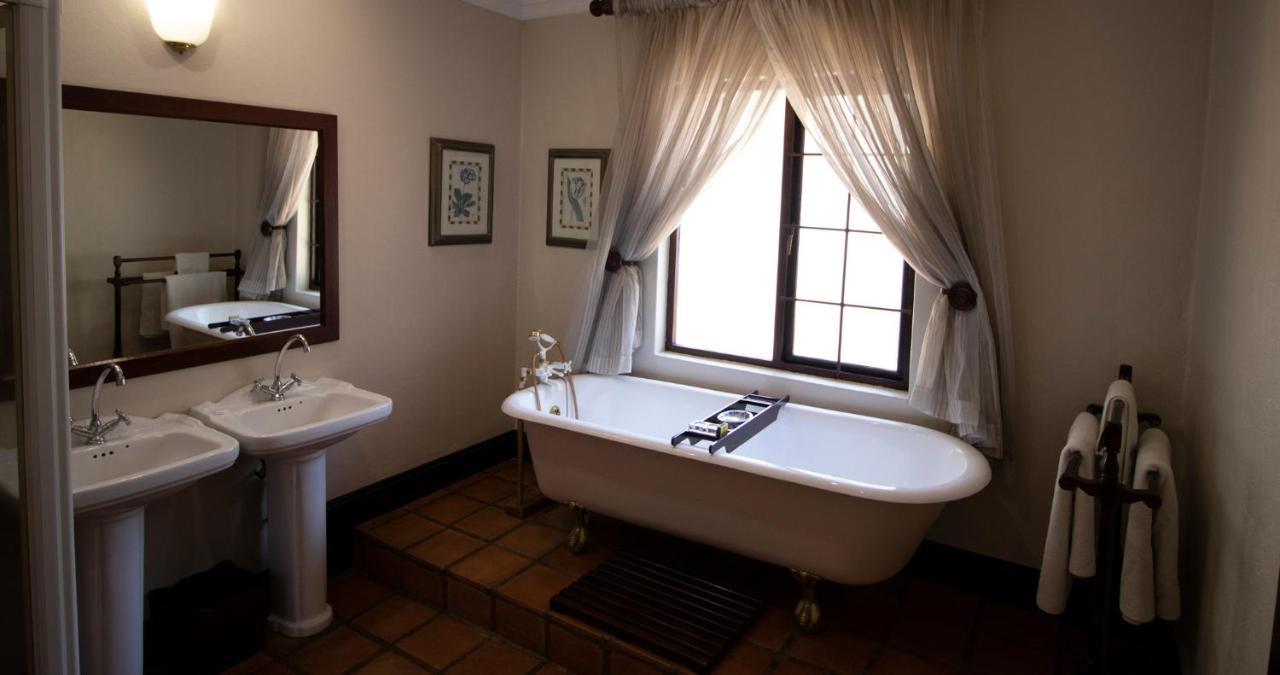 Toadbury Hall Country Hotel Johannesburg Exterior photo