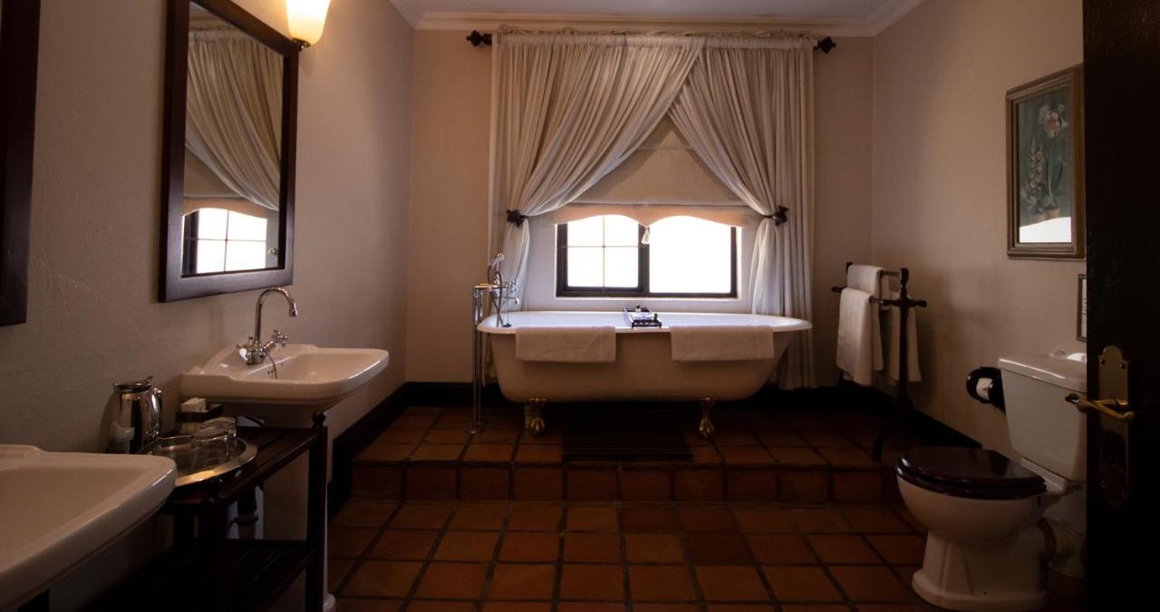 Toadbury Hall Country Hotel Johannesburg Exterior photo