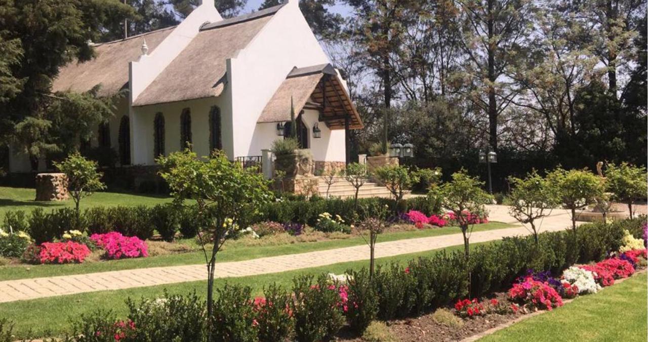Toadbury Hall Country Hotel Johannesburg Exterior photo
