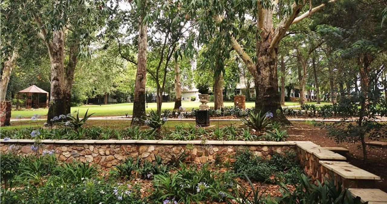 Toadbury Hall Country Hotel Johannesburg Exterior photo
